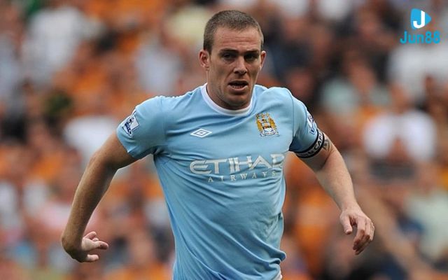 Hành trình sự nghiệp của  Richard Dunne